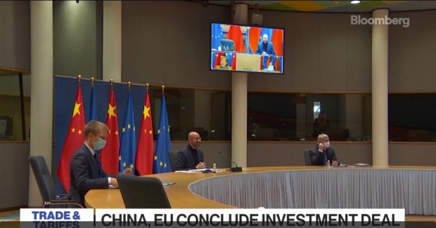 협상에서 끝까지 맞섰던 중국 노동자 보호에 대해서는 중국 측이 강제노역을 금지하는 국제노동기구(ILO) 관련 조약을 비준하겠다고 약속했다. EU는 문서에서 "중국의 과거의 협정 중 가장 야심 찬 내용"이라고 평가해, 중국이 양보했음을 시사했다.(사진 : 유튜브)