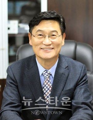 김윤호 청양군지역활성화재단 이사장