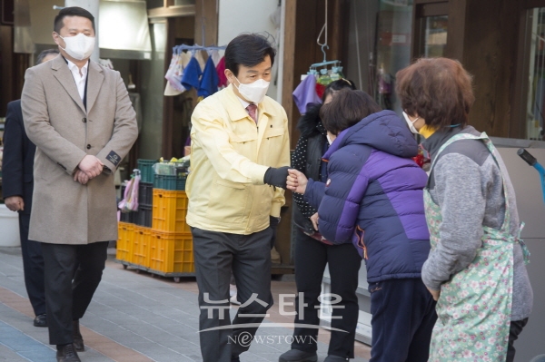 조규일 진주시장이 '누들로드'를 방문했다.