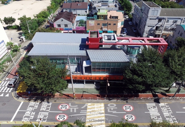 진주 평거 어린이전문도서관 전경