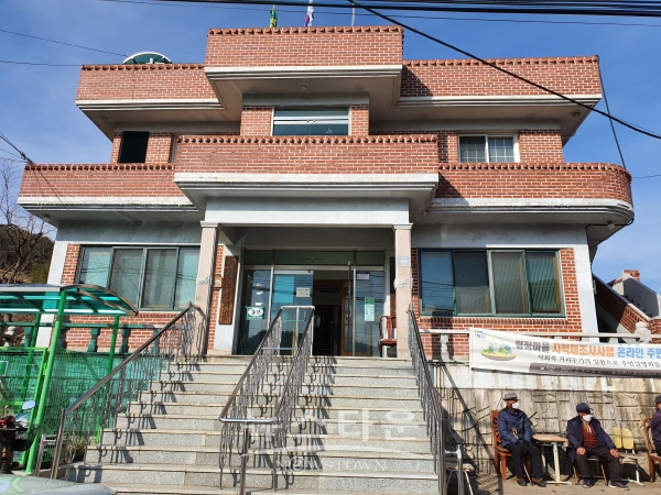 진성면 월정마을 마을회관 전경