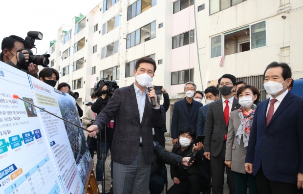 이강덕 포항시장, 포항 찾은 정세균 국무총리에게 지역현안 적극 건의