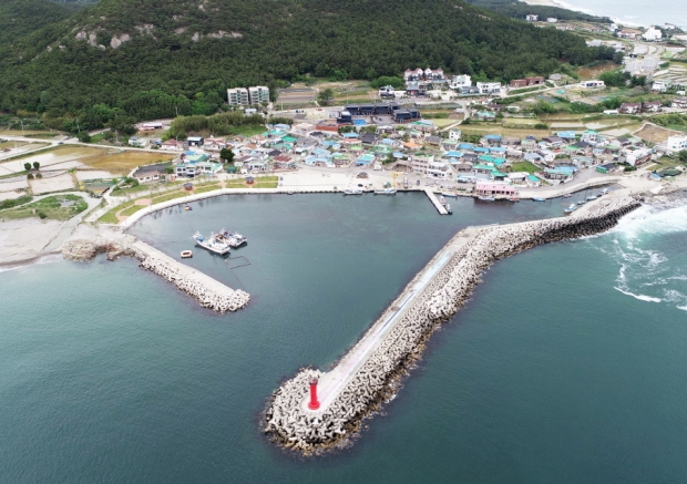 방석항, 사진