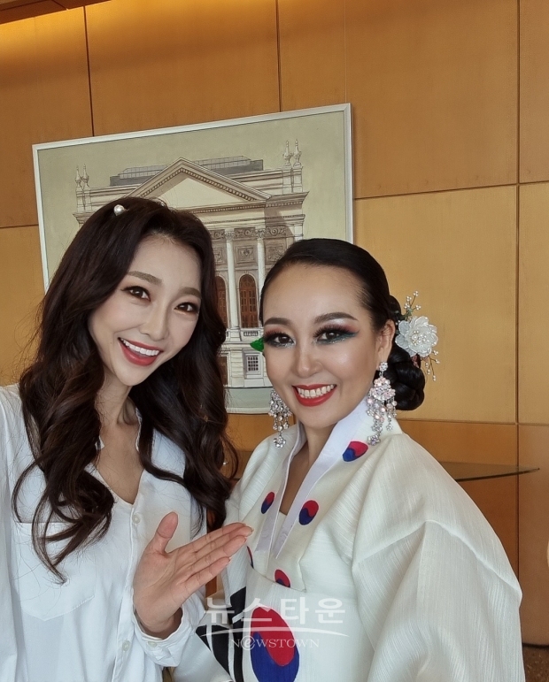 좌측 이선율, 우측 미국 라스베가스 2020 미시즈 글로브 클래식 미 김소라