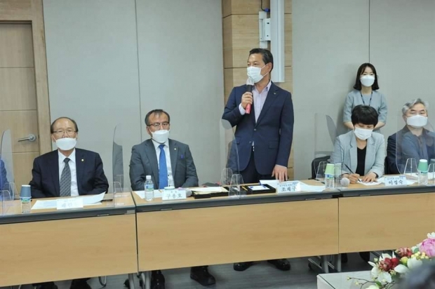 ▲ 조재구 민주평화통일 대구남구협의회 대행기관장 남구청장이 인사말을 하고 있는 모습이다.