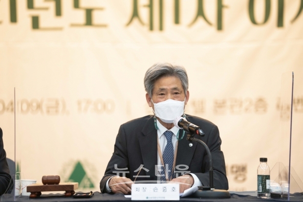 손중호 대한산악연맹 회장, 선수들의 사기진작 및 동기부여 위해 포상급 지급
