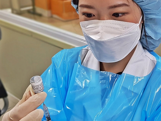 예방접종센터 의료진 모습