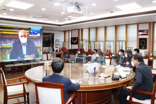 지난 4월 14일 개최된 경주시-이란 이스파한 시장 온라인회의 모습