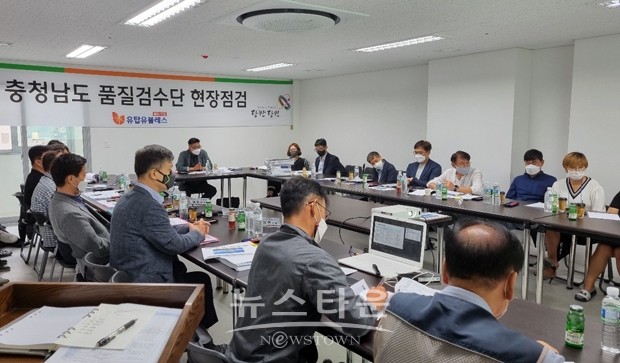 지난 1월 도입된 공동주택 품질점검제도에 따라 8월 25일 당진 우강 유탑유블레스 아파트(381세대)를 대상으로 진행했다. 점검에는 건축·토목·조경·소방 등 8개 분야 14명으로 구성한 품질점검단과 입주 예정자, 당진시청 공무원, 현장 관계자 등 20여 명이 참여했다.