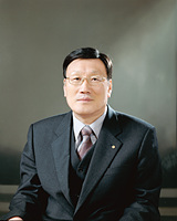 조금세 (전)부산교총회장, 대통령자문 교육혁신위원, (현)학교바로세우기 전국연합회장