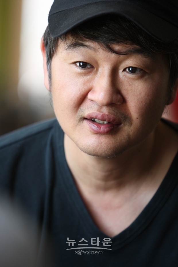 심사위원장 영화감독 허진호
