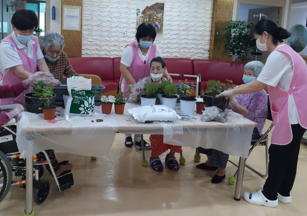 참사랑전문요양병원에서 진행된 프로그램