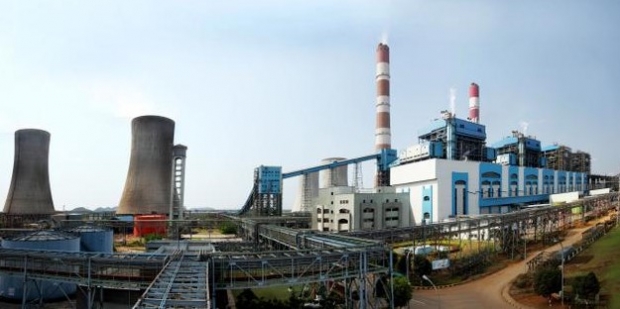 전력 부족에 수반하는 기업 활동에의 영향을 염려하는 소리도 있다. 당장 자동차업계 등에 심각한 영향을 주고 있는 반도체 부족과 함께 경기회복에 찬물을 끼얹을 수 있다. 철강업체 관계자는 당장 조업에 지장을 줄 것으로 보지는 않지만 상황을 예의주시하고 있다고 말했다.(사진 : 유튜브)