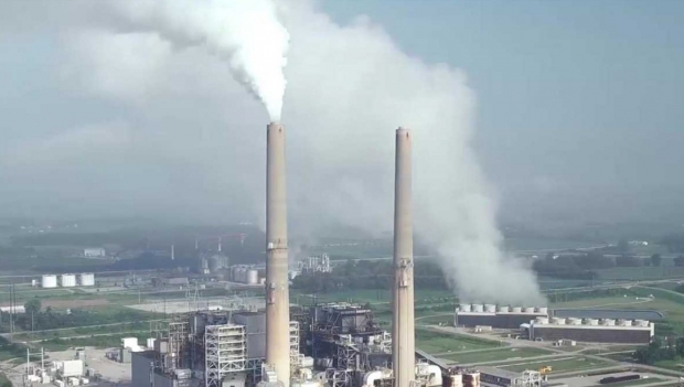 보스턴대학의 세계 개발정책 센터(Global Development Policy Center)가 2일 공개한 　조사결과에 따르면, G20 성명은 전 세계 개발금융기관의 99%가 석탄 화력발전 투자를 줄이고, 재생에너지에 대한 지원을 확대하는데 관여하고 있음이 드러났다. (사진 : 유튜브 캡처)