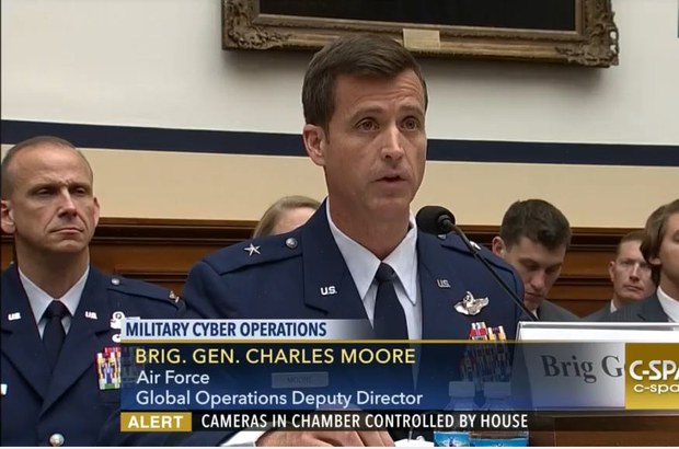 지난 2016년 6월 미국 의회 청문회에 참석했던 찰스 무어 사이버사령부 부사령관. C-SPAN 화면 캡처