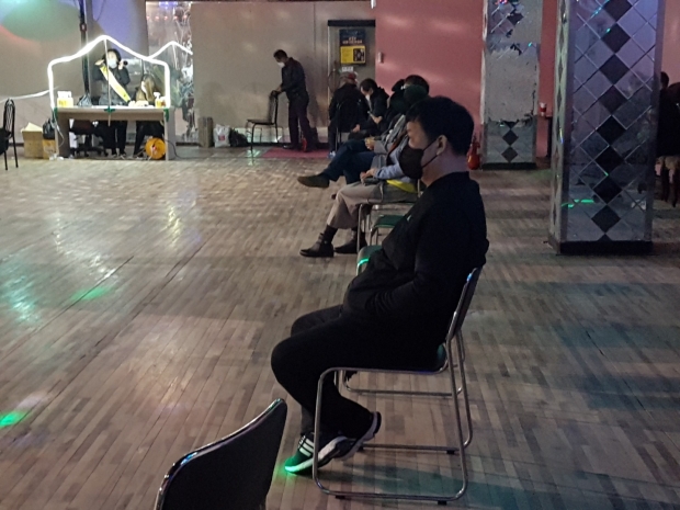 2진 참가자석 1진 참가자가 끝나면 순서대로 1진석으로 이동했다.