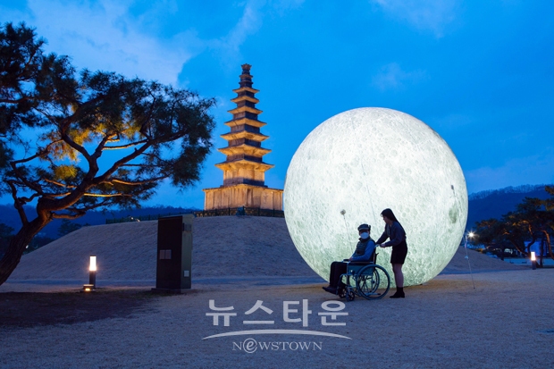 ‘제13회 아름다운 충주관광 전국사진 공모전’ 금상을 수상한 김석록씨의 ‘동행’