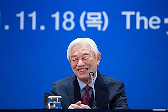 ‘2021 CLF 기독교지도자포럼’에서 박옥수 목사가 특별강연을 하고 있다.