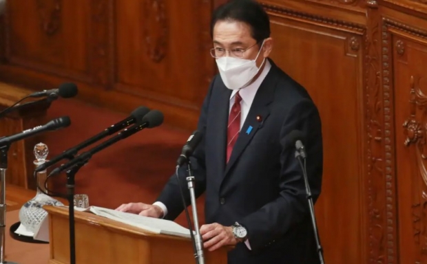 일본은 현재 신종 코로나 속에서 “아동의 자살과 학대가 심각”해지면서 “저출산이 가속화”되고 있다. 일본 정부는 이러한 사정을 근거로 해 어린이 정책을 강력하게 추진한다는 것이다. /사진 : 유튜브 캡처