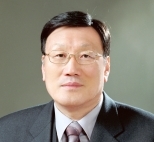 조금세, (전)대통령자문 교육혁신위원, 부산교총회장, (현)학교바로세우기 전국연합회장