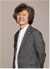 6월 – 음악평론가 조희창