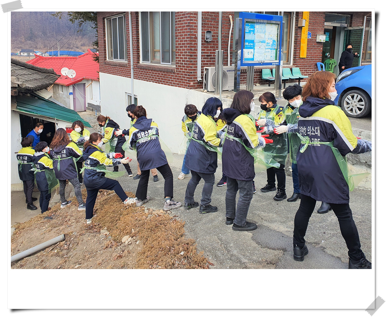 홍천읍여성의용소방대 긴급 연탄배달과 불조심 캠페인 전개