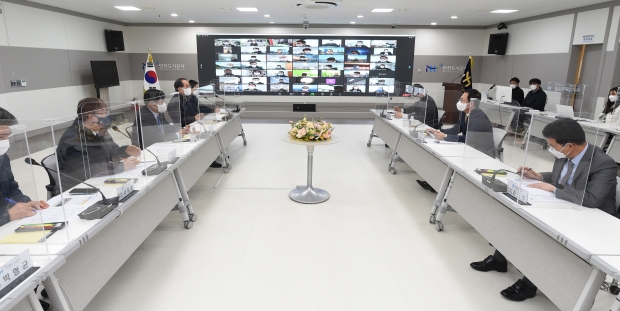박남춘 인천광역시장이 28일 인천도시공사에서 열린 '2022년 인천도시공사 주요업무보고'에서 모두발언을 하고 있다.