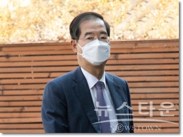 윤석열 정부 초대 총리 지명자 한덕수 전 총리