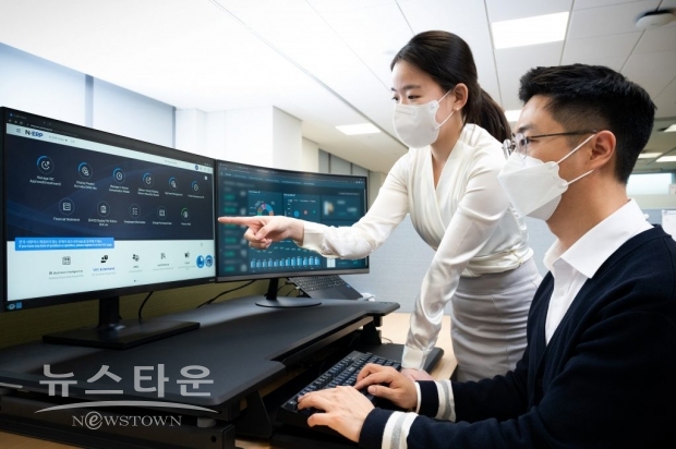 삼성전자 임직원들이 새로운 비즈니스 플랫폼인 ‘N-ERP’를 사용하고 있다. / 사진 : 삼성전자