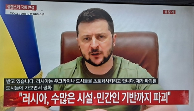우크라이나를 살릴 기회가 있으며, 그래야 다른 국가도 공격을 받지 않을 것이라며, “우리 모두는 죽지 않을 권리가 있다”고 강조했다. / 사진 : YTN 방송화면 촬영