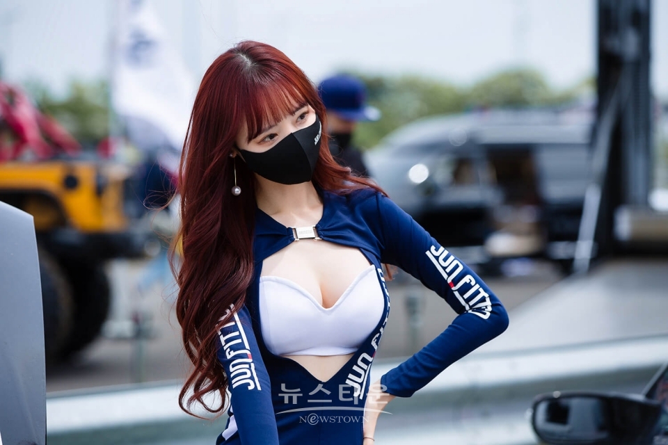 레이싱모델 연두