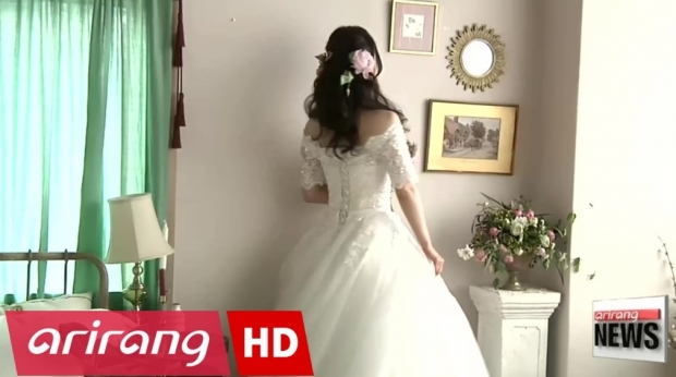 한국 여성가족부가 2020년 실시한 조사에 따르면, 한국 20대의 52%는 결혼해도 자녀를 둘 계획이 없다고 답했다. 이 비율은 2015년 29%에서 급상승했다. / 사진 : 뉴스사이트 유튜브 캡처