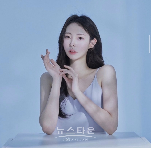 모델 이나라