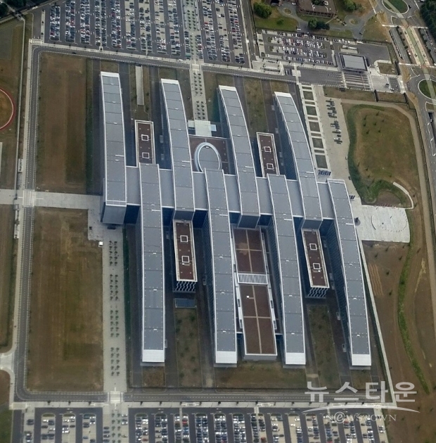 북대서양조약기구(NATO : 나토) 본부 건물 항공사진 / 출처 : 위키피디아