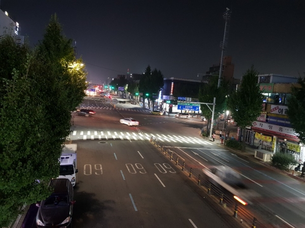 횡단보도 투광기