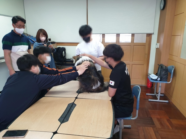 김병석 박사 와 프로그램에 참여한 학생들