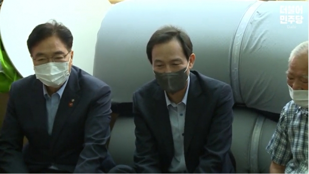 7월21일 우상호 더불어민주당 비상대책위원장 민주유공자법 제정 촉구 농성장 방문(출처:우상호 SNS)