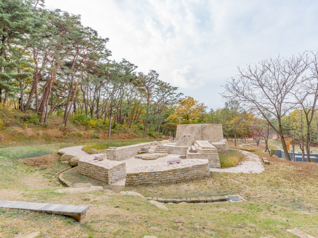 마니산_치유의_숲_참성단 모형