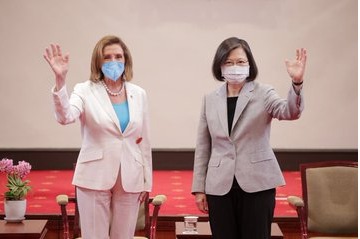 펠로시 의장과 차이잉원 대통령 (출처:대만 차이잉원 대통령)
