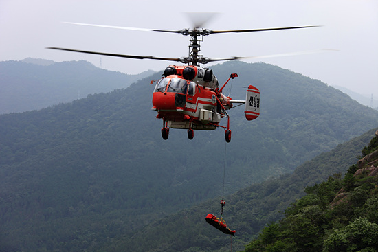 산림청은 이번 폭우로 인한 피해에 산림헬기 운용을 적극 협조할 것이라 밝혔다(사진=산림청)