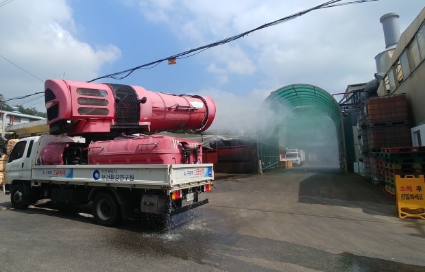축산시설 소독 지원(도축장 진입로)