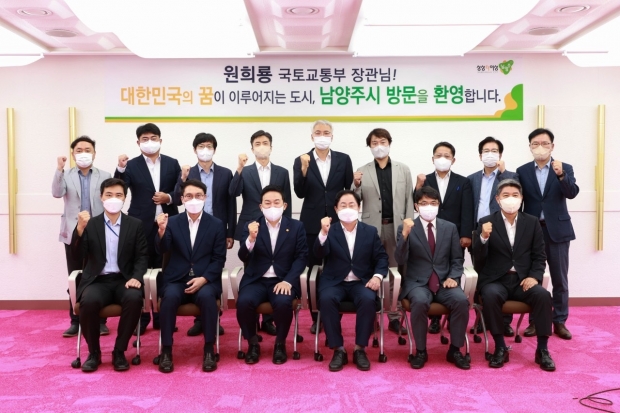 간담회 기념사진