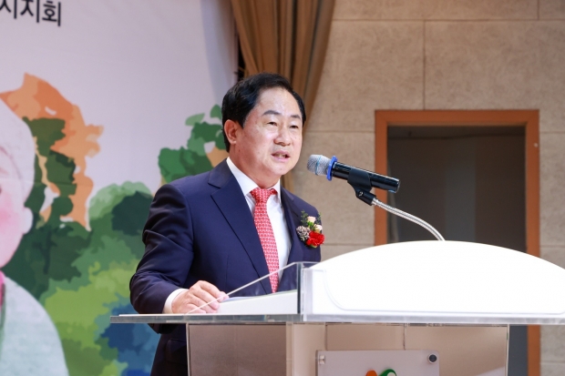 제26회 노인의 날 기념행사에 참석한 주광덕 남양주시장