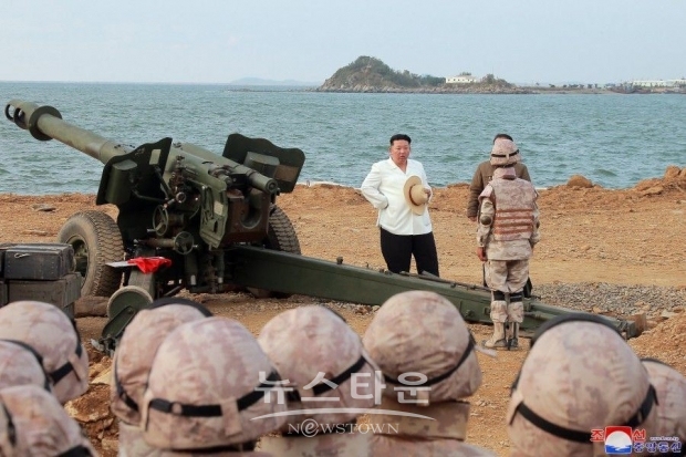 군부대 방문한 김정은