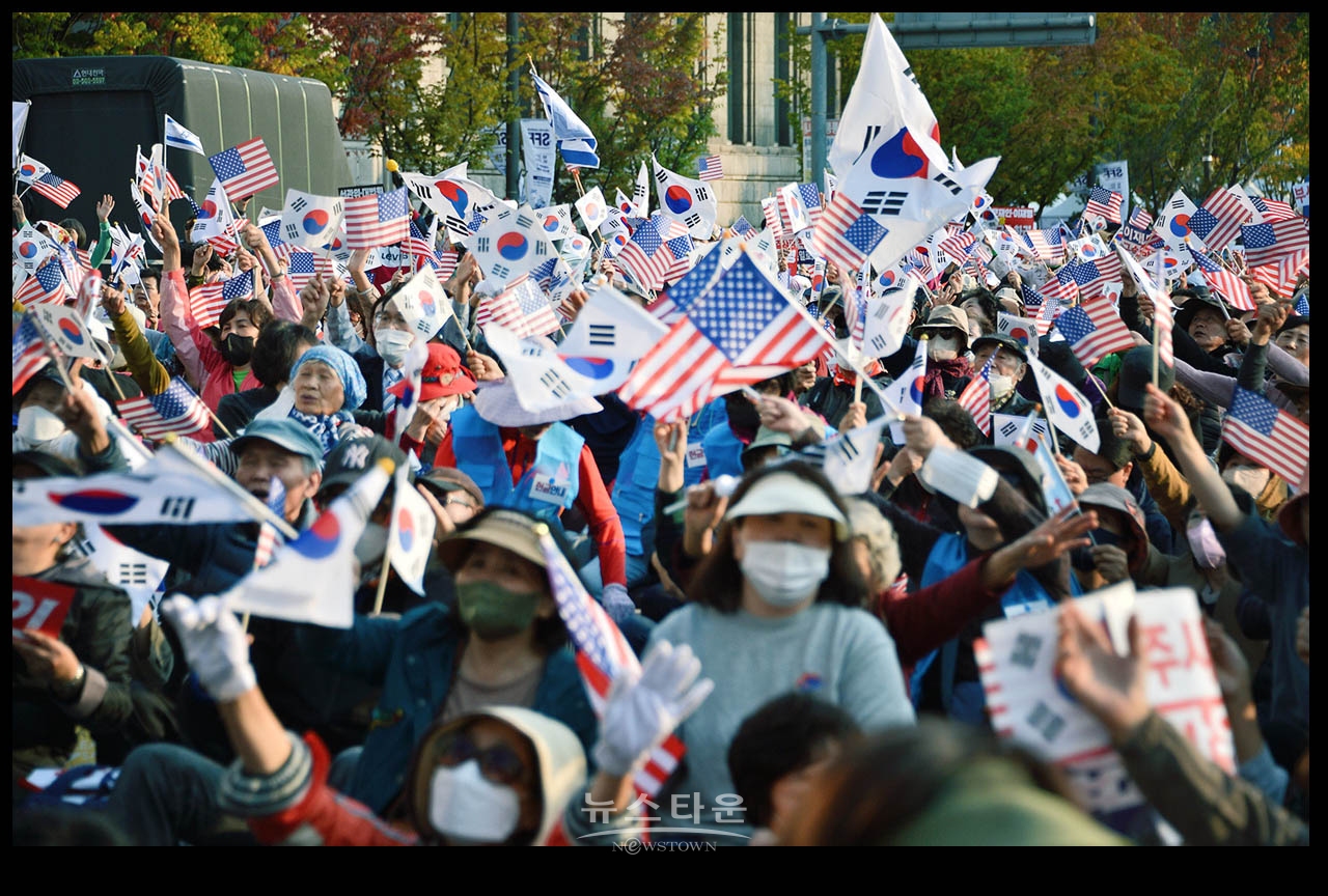 광화문을 완전 점령한 애국우파국민들