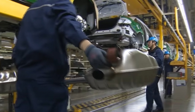 1~9월 공업생산은 전년 동기 대비 3.9% 증가했다. 1~6월의 공업생산 3.4% 증가로부터 반등했다. 자동차 생산량이 증가세로 돌아섰고, 시멘트나 철강재도 마이너스 폭을 줄였다. / 사진 : 뉴스 사이트 비디오 캡처