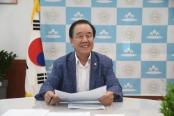 배상록 의장님 인터뷰 사진