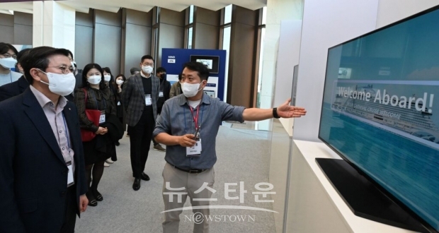 지난 2일 서울 마곡 사이언스파크에서 한국무역협회(KITA)와 함께 B2B 사업에 특화된 기술을 보유한 스타트업을 선발·지원하는 ‘비즈노베이터(Biznovator) 2022’의 사업화 검증 성과를 발표했다. / 사진 : LG전자 제공