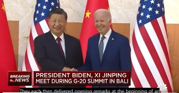 바이든 미국 대통령과 시진핑 중국 국가 주석은 인도네시아 발리에서 열리는 주요 20개국(G20)정상 회의에 앞서 14일 저녁 바이든 대통령 취임 이후 첫 대변 정상회담을 가졌다.  / 사진 : CNBC 비디오 캡처