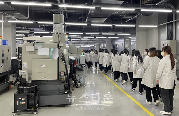선문대학교 치위생학과 ㈜메가젠임플란트 방문